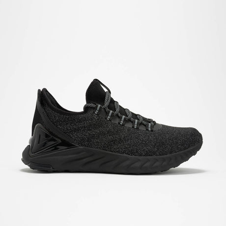 Sneakers Peak Andrew Wiggins pour homme, coloris noir intégral. Chaussure de performance inspirée du basketball, dotée d’une tige en maille respirante et d’une semelle robuste pour un maintien et un confort optimaux sur le terrain et au quotidien.