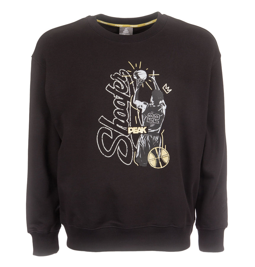 Sweat noir PEAK Shooter pour homme, col rond, imprimé joueur de basketball et logo PEAK sur la poitrine – style urbain, chaud et confortable pour sport ou casual.