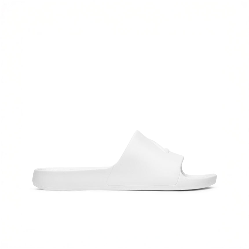 Sandales Peak unisex coloris blanc, au design minimaliste et moderne. Fabriquées en matériau léger et souple, elles offrent un confort optimal et une semelle antidérapante idéale pour un usage quotidien ou en extérieur.