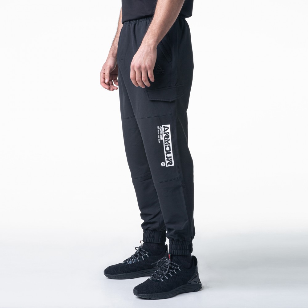 Pantalon noir large et légère élastique