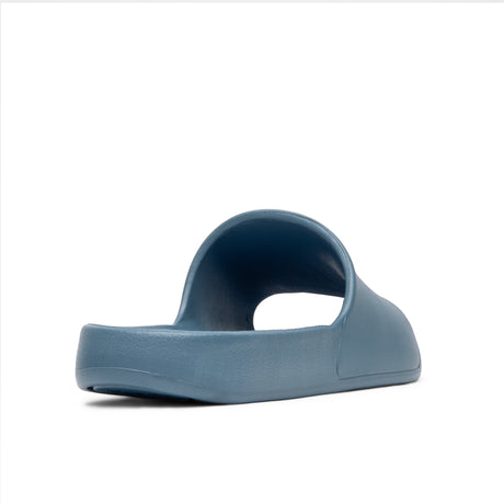 Sandales Peak unisex coloris bleu, design simple et élégant avec semelle épaisse antidérapante. Ultra légères et confortables, elles assurent un maintien parfait pour la maison, la plage ou les sorties estivales.