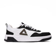 Baskets Peak pour homme en blanc et noir, design sport chic avec empiècements en cuir synthétique et semelle robuste, idéales pour un look urbain et confortable