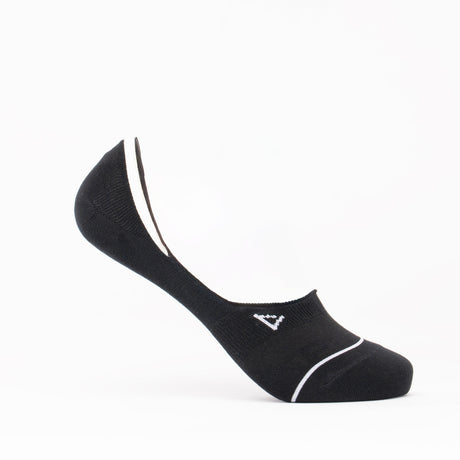 Black low-cut PEAK invisible sock with white trim and small PEAK triangle logo, displayed on a clean white background.